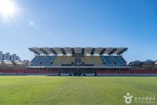 성남의 활력 중심, 탄천종합운동장과 야탑의 미식 코스 탐방