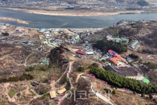 섬진강 따라 번지는 매화 향…광양 매화마을, 봄 축제 카운트다운