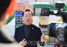 유정복 인천시장, 유가 상승 대응 나섰다... 주유소 현장 점검