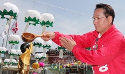 충남제일수도사 - 1221 | [포토]'불심 잡기'…유정복, 수도사 법요식 참석