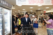 인천 계양구, 홈플러스 작전점 재개장 현장 방문... 지역경제 활성화 총력