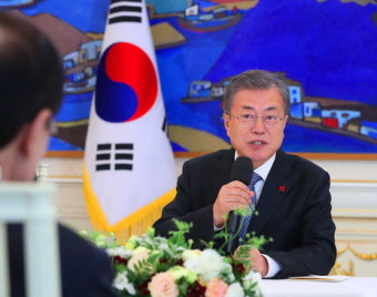문대통령 