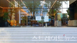 [분양 화보] 코로나19로 닫힌 우장산숲 아이파크 단지 견본주택