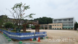 [분양 현장] 디에이치 퍼스티어 아이파크, 즐비한 놀터와 쉼터 어린이 천국