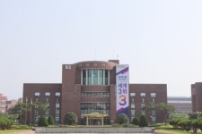 지스트, 김기선 총장 사의 후폭풍..교수평의회↔노조 갈등 양상