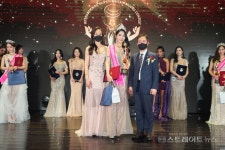 [포토] 최수연, 2021 인터내셔널 슈퍼퀸 광고·패션모델 콘테스트 영예의 미즈 진(眞) 수상