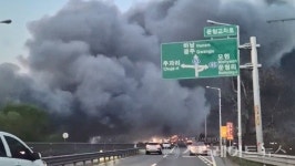 [포토] 경기 광주 오포 창호공장 화재 검은 매연 하늘 덮어