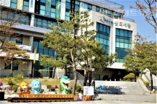 화성시문화재단 송산도서관, 이도훈 시인의 디카로 쓰는 글 운영