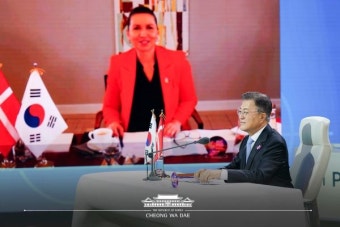 문 대통령, 프레데릭센 덴마크 총리와 화상 정상회담