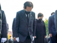 홍준표, 박정희 대통령 42주기 추모행사 참석