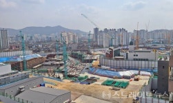 이문 래미안 라그란데, 1순위 79대 1...청계 SK뷰·상도 푸르지오 흥행에 청신호