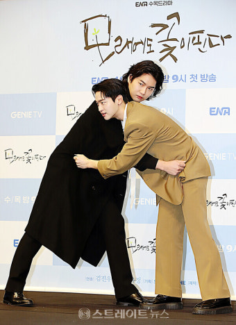 [포토] 장동윤-이재준, '모래에도 꽃이 핀다' 씨름 라이벌