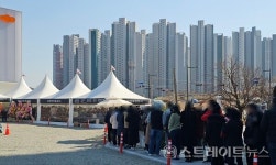 [르포] 천안 시내권 북부 최고 입지에 짓는 호수변 아파트 e편한세상 성성호수공원