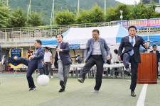 공은 둥글고 마음은 하나… 창원시장기 축구대회 성료