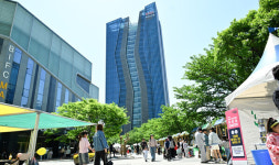 부산은행식 유쾌한 저출생 극복 방법은?