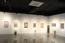 나무판에 작품을 새기는 하헌완 작가의 첫 번째 서각세상展