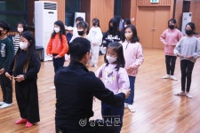 꿈나무 교실, 아이들에게 발레의 꿈을 심어주다