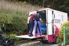 장기요양, 몸과 마음 깨끗이 돌보며 복지 빈틈 메꿔