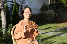 숲을 다니며 사람들과 재미있게 놀아요