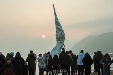 왜목마을 해넘이·해돋이 보며 소원 빌어