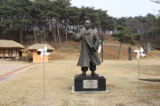 중요한 유산 간직한, 큰 울림 주는 만해 한용운 생가
