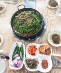 구수한 된장 육수와 생강 한 가득..여름 보양식 흑염소