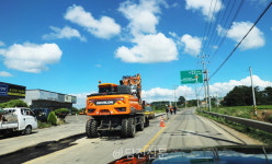 [독자제보] 먼지 날리고, 돌 튀고..주먹구구 도시가스 공사