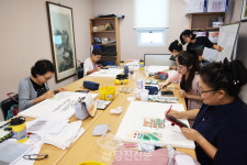 지친 마음에 힐링 주는 캘리그라피