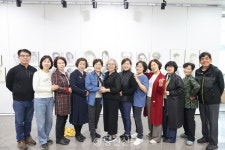 연필 한 자루로 예술을 만들다