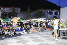 주민 손으로 빚어낸 여름밤의 기적 정미로운 촌캉스 