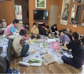 당진시남부노인복지관, 즐거운 한가위, 한상 차리기 진행