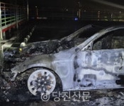 신평면 운정리 도로변 차량 전소