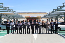 주차장 활용해 신재생에너지 보급... 롯데마트, 17개점에서 태양광발전소 운영