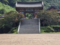 밀양시 표충사 관람객 배려 NO