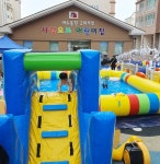 [POINT 포토] "더위야 물러가라"… 부영 어린이집, '물놀이 행사'