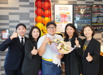 맥도날드, 창립자의 날 맞아 현장 우수 직원 격려