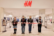 H&M, 스타필드 수원 오픈 40% 할인까지... 스타필드 수원 3일간 33만 초대박
