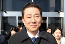 김병기 금품 의혹 추가 제기…경찰, 강선우 고발인 5일 소환조사