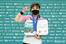 회장기 생활탁구 여자B그룹 개인단식 입상자들, 1위 오숙미