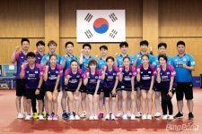 세계탁구선수권 도전하는 탁구 국가대표팀, 격전장 더반 향해 출국