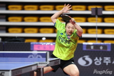 김성진, 2025 실업탁구챔피언전 여자부 개인전 2관왕! 단식 결승 노장 문현정에 완승