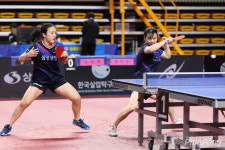 김성진, 2025 실업탁구챔피언전 여자부 개인전 2관왕! 단식 결승 노장 문현정에 완승