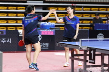 김성진, 2025 실업탁구챔피언전 여자부 개인전 2관왕! 단식 결승 노장 문현정에 완승