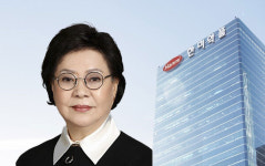 송영숙 한미약품그룹 회장 경영일선 퇴진…전문경영인 체제 지원하겠다