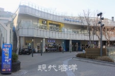 [르포] 코로나19 직격탄 맞은 수산시장 가보니…하염없이 손님 기다리는 상인들