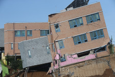 상도유치원 붕괴 위기[포토]