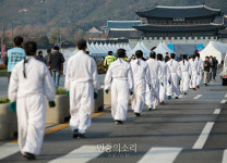 청와대 향하는 유성지회 조합원들[포토]