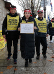 항의서한 전달하기 위해 이동하는 비정규직 노동자들[포토]