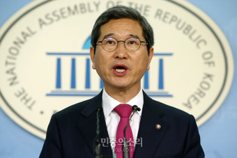 김학용, 원내대표 출마 선언[포토]