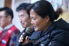 태안화력발전소 사망 김군의 어머니 문재인 대통령에게 한마디[포토]